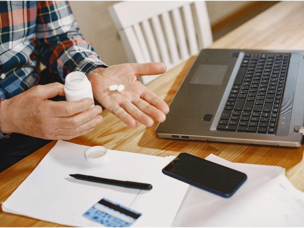 Online-Shopping für Schmerzmittel